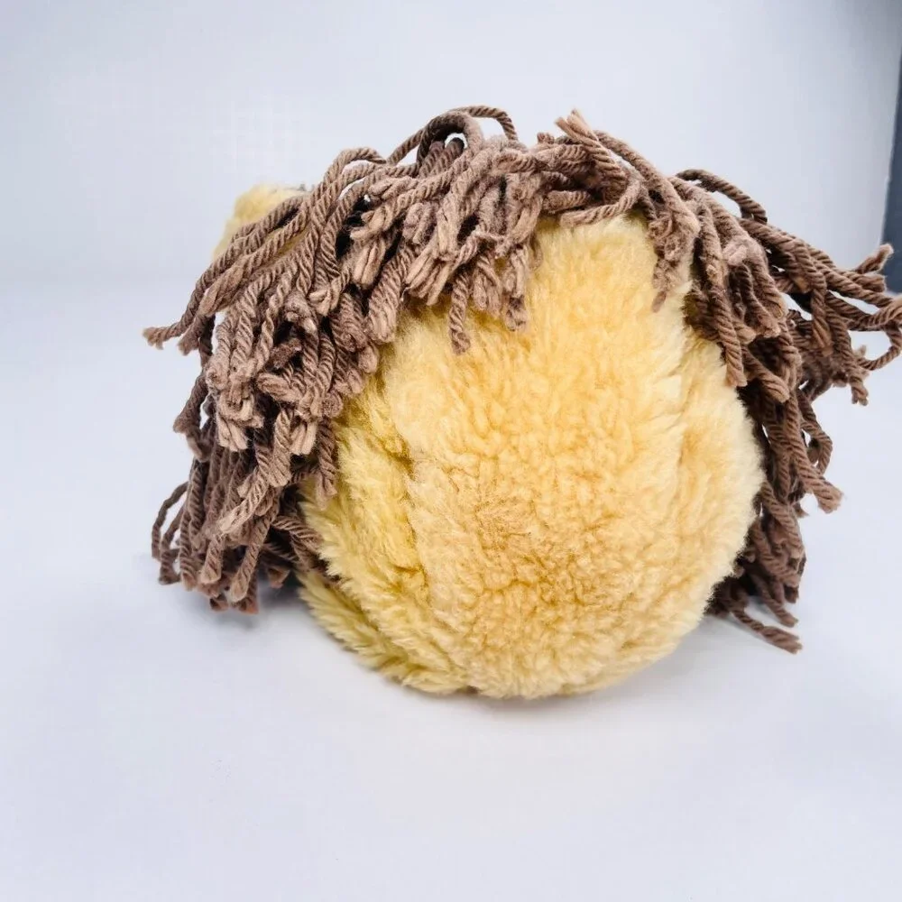 Vintage features lion